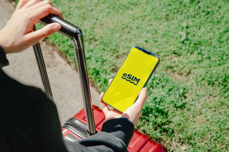 SIM de prepago de datos para viajar: qué mirar antes de meterla en el móvil